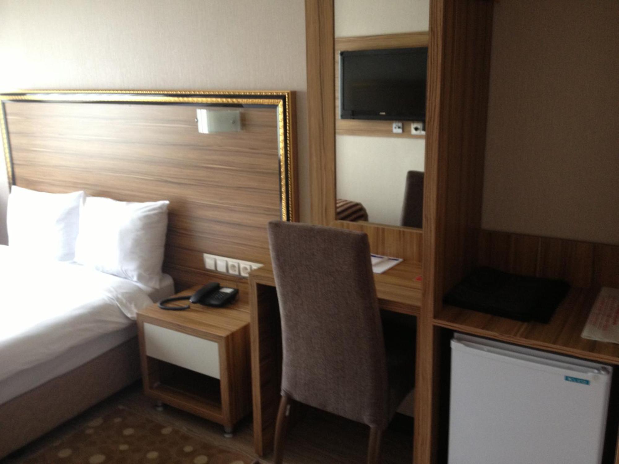 Buyuk Hotel Кайсери Экстерьер фото